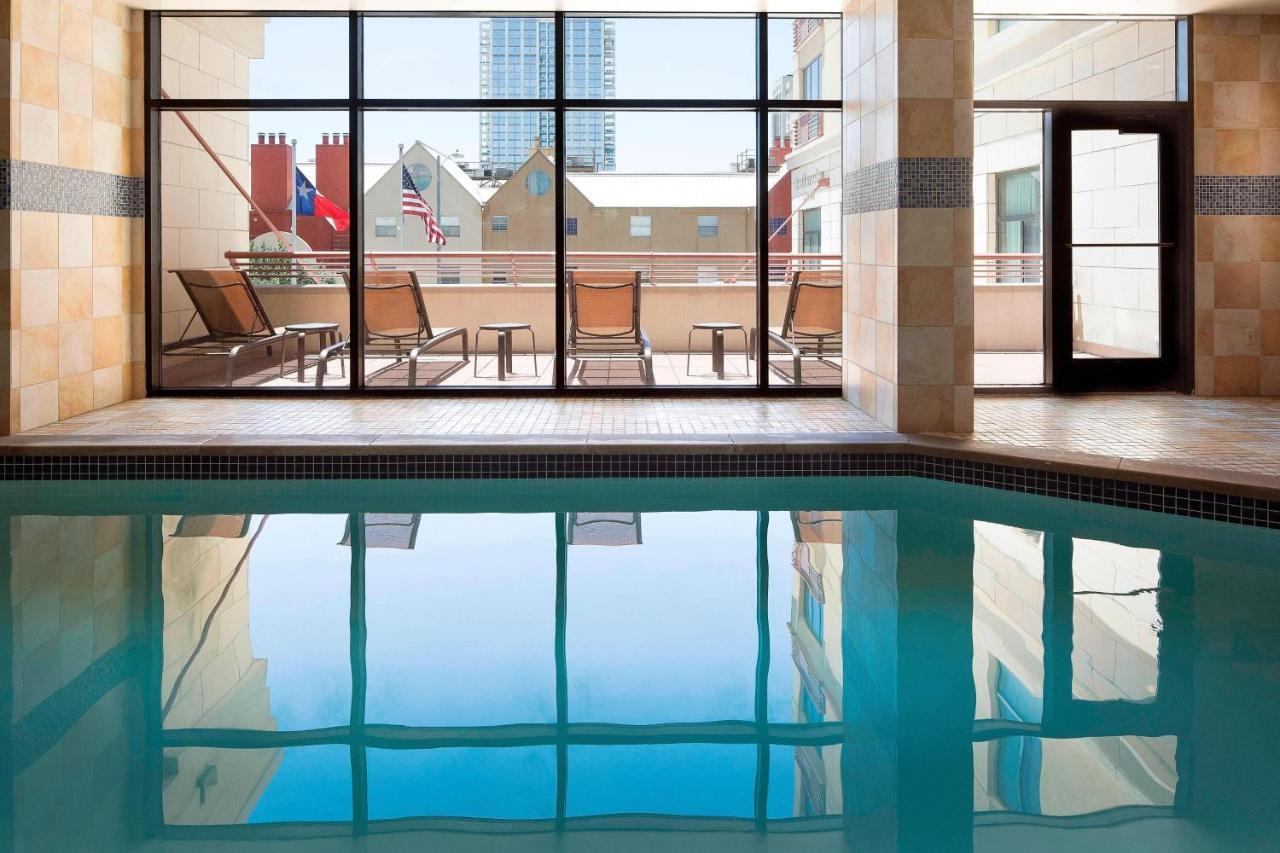 Courtyard Austin Downtown/Convention Center Hotel Екстериор снимка
