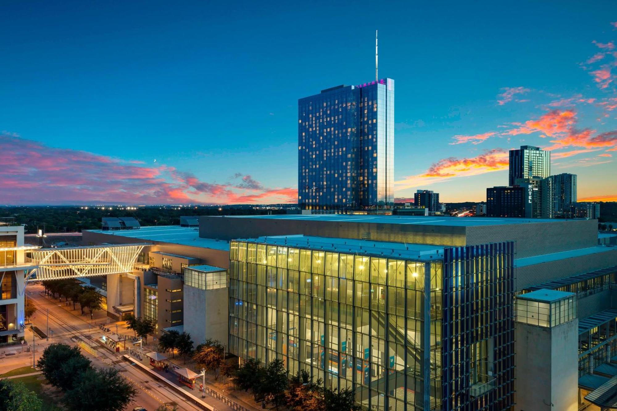 Courtyard Austin Downtown/Convention Center Hotel Екстериор снимка