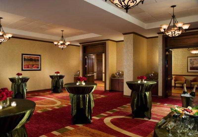 Courtyard Austin Downtown/Convention Center Hotel Екстериор снимка